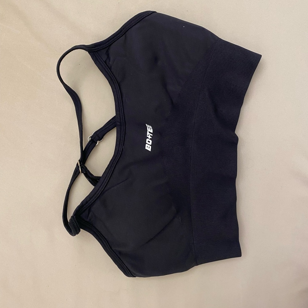 Bo and tee sports bra